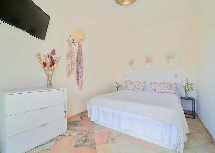 Soas Elviria Romana Playa Марбелья